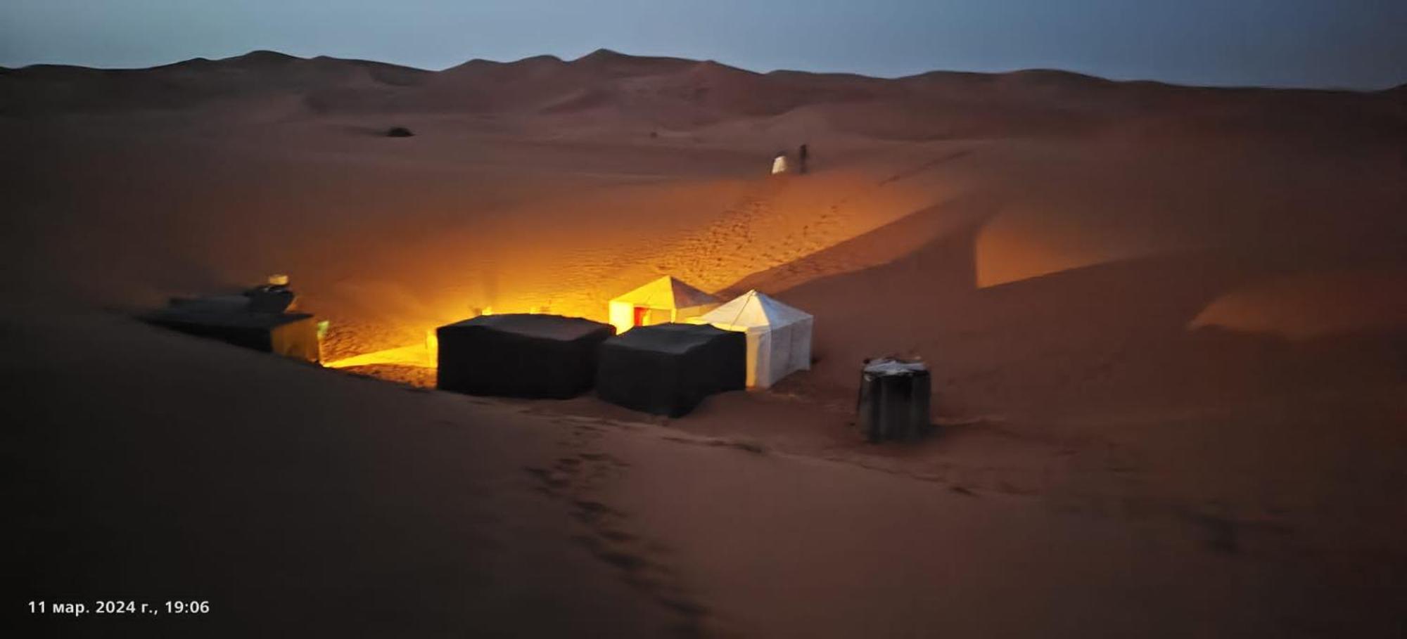 Hotel Erg Chebbi Starlight Camp Merzouga Exterior foto