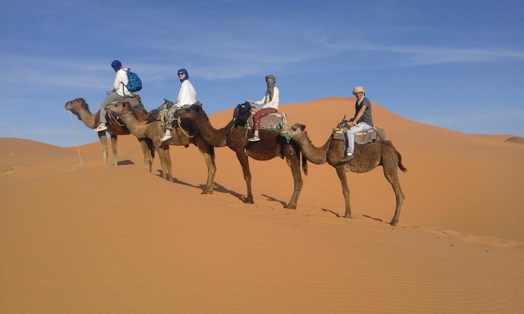 Hotel Erg Chebbi Starlight Camp Merzouga Exterior foto