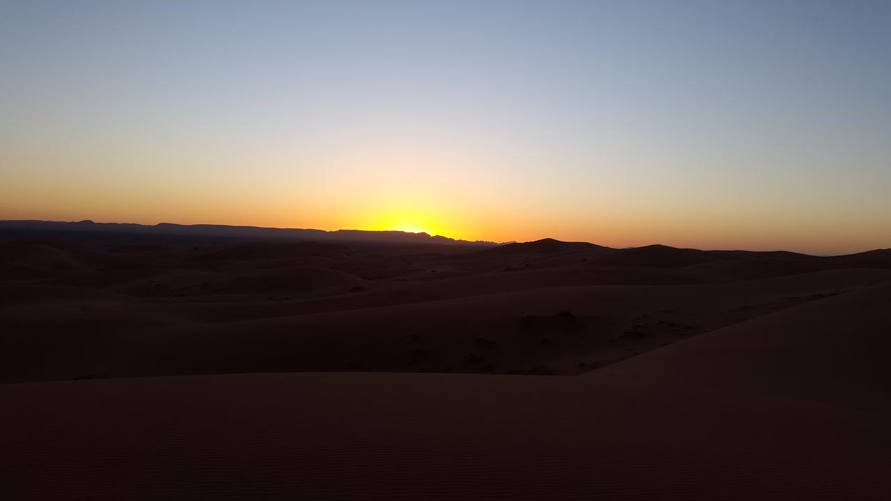 Hotel Erg Chebbi Starlight Camp Merzouga Exterior foto